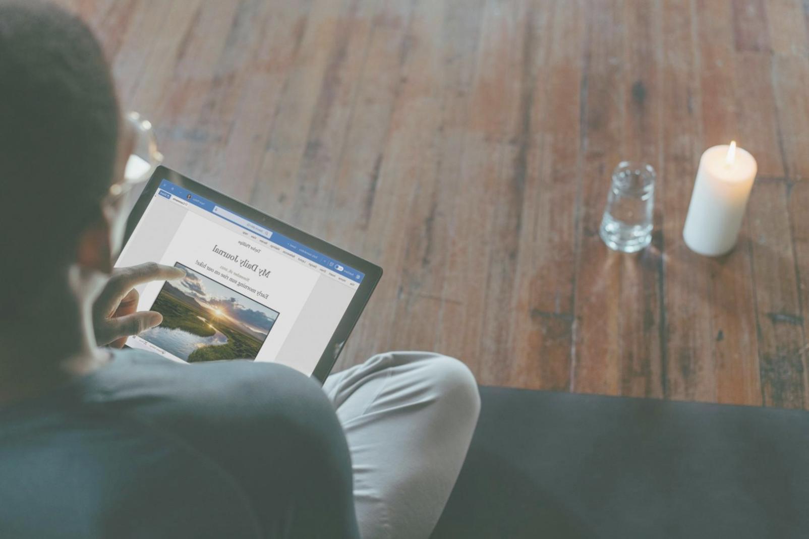 Interface de navigation interactive pour la formation budgétaire
